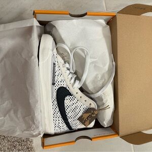 Nike Kids Sneakers - White with Black Swoosh